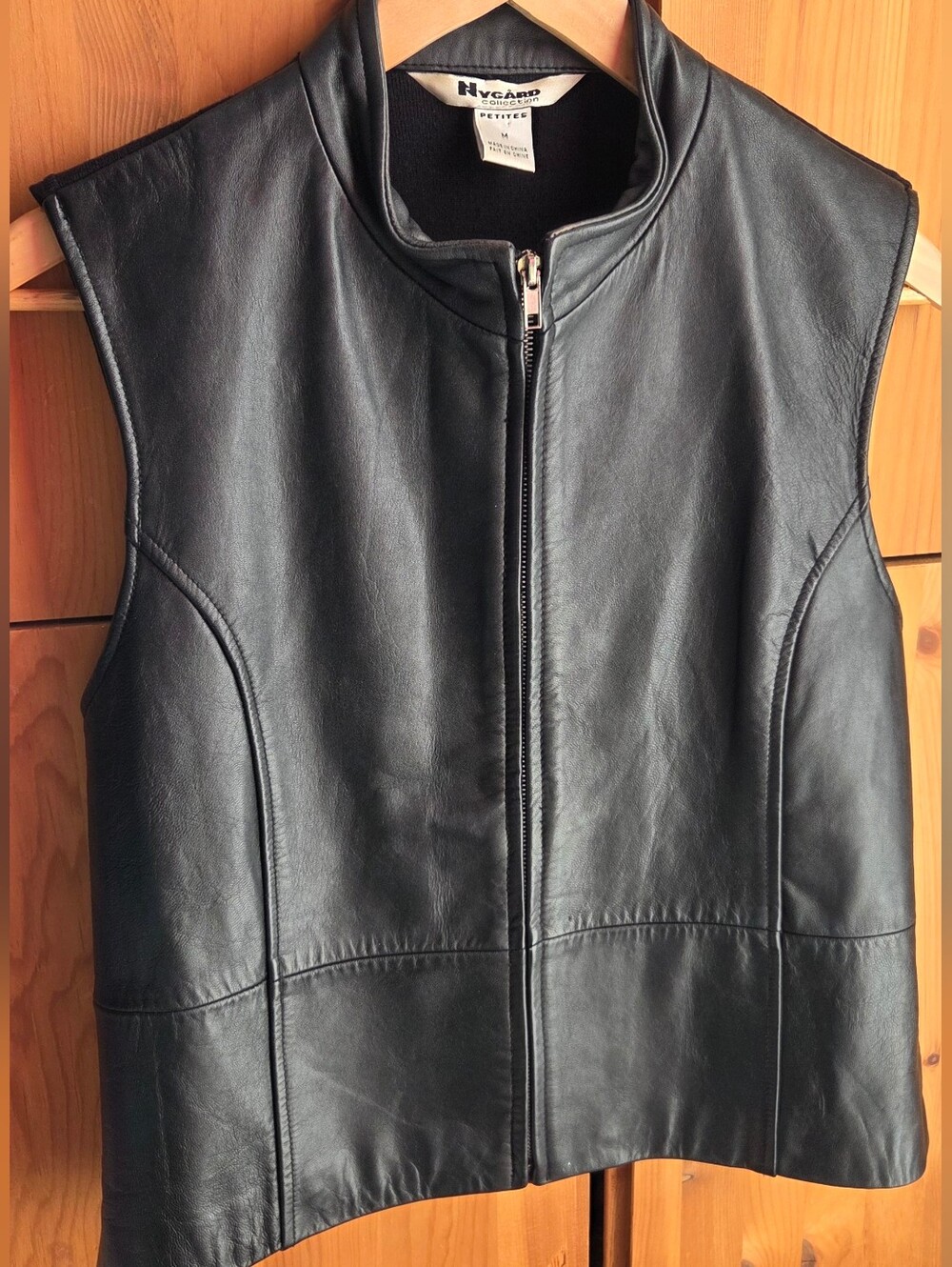 Nygard Collection Women's Black Leather Front Zip Up Vest Size Medium Petite